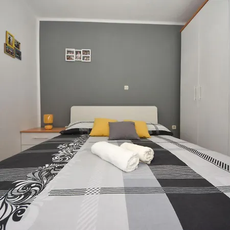 Karlo By Interhome * Posedarje
