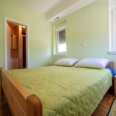 펜션 Holiday Luxhome